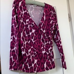 Kettlewell Colors leopard wrap top